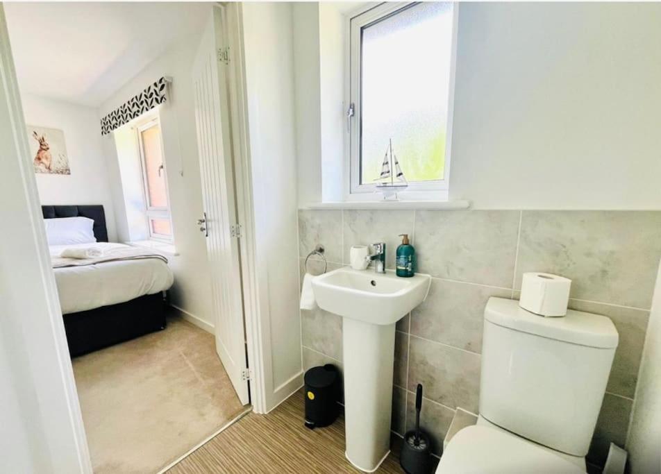 Ashford Retreat - Luxury Home With Double Parking Extérieur photo