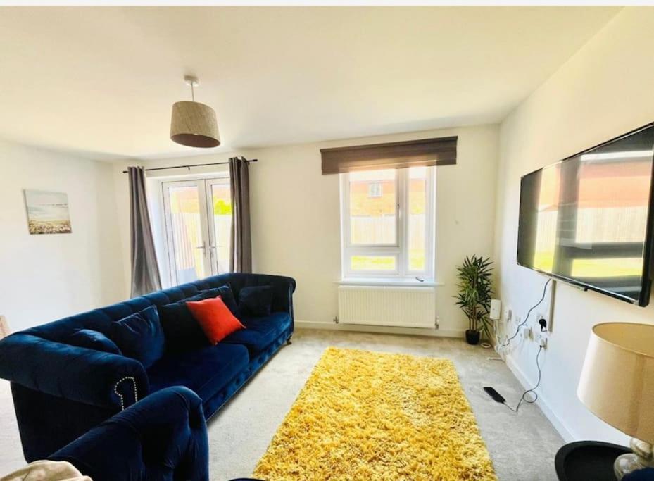 Ashford Retreat - Luxury Home With Double Parking Extérieur photo