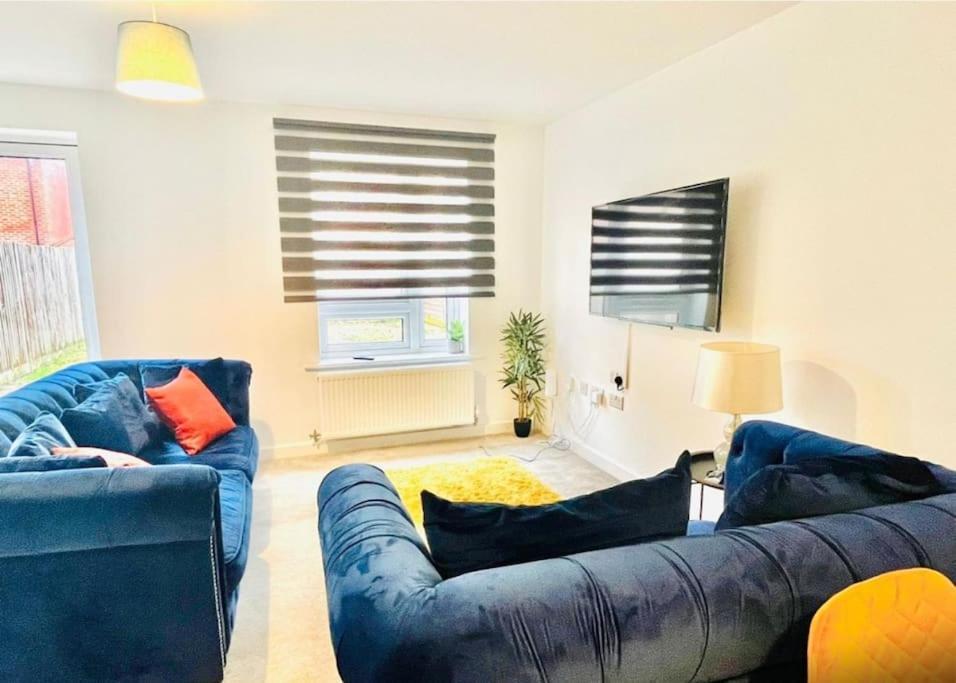 Ashford Retreat - Luxury Home With Double Parking Extérieur photo